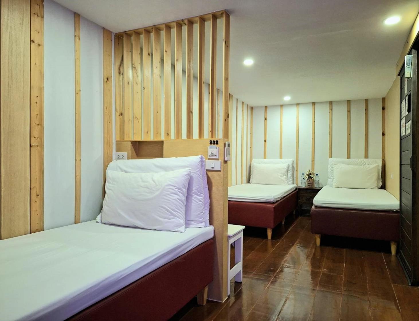 Check-In My Hostel Bangkok Eksteriør billede
