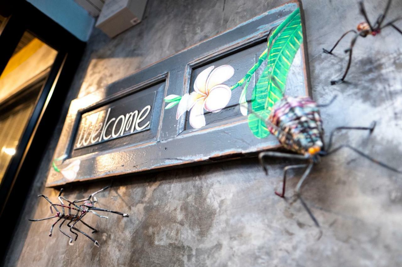 Check-In My Hostel Bangkok Eksteriør billede