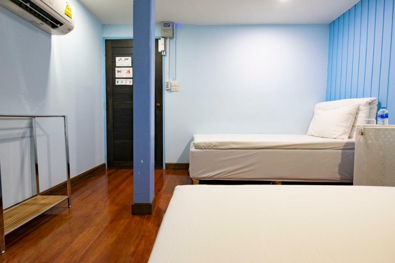 Check-In My Hostel Bangkok Eksteriør billede